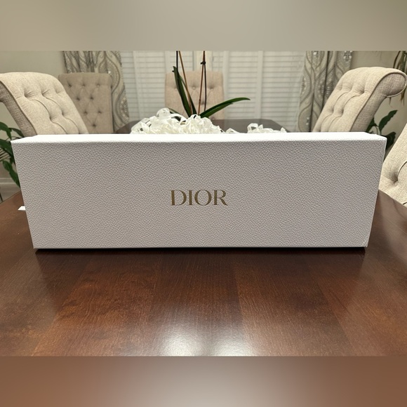 NWT Dior Around the World Raffia Tote Bag W/ Le Baume and Lip Glow Gift Set - Picture 11 of 12